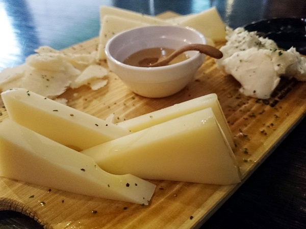 9月の旬チーズ「世界三大ブルーチーズのひとつ、ロックフォール」の魅力