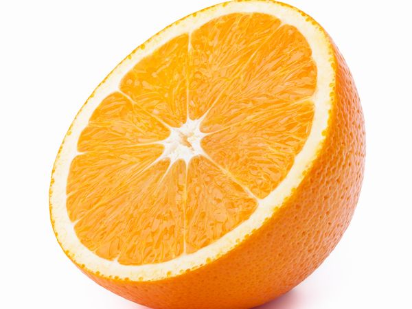ビタミン補給におすすめ！ オレンジの栄養と見分け方【果物ガイド ...