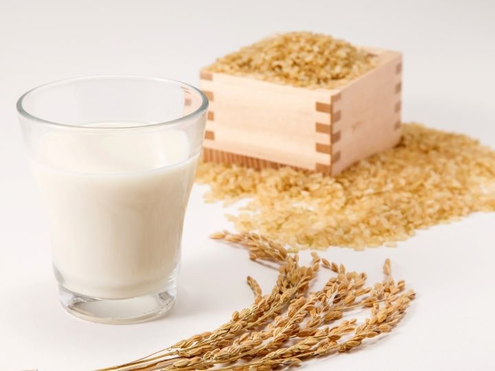 乳製品アレルギーの人も飲める！　「ライスミルク」は国産米の消費拡大の一助になるか？